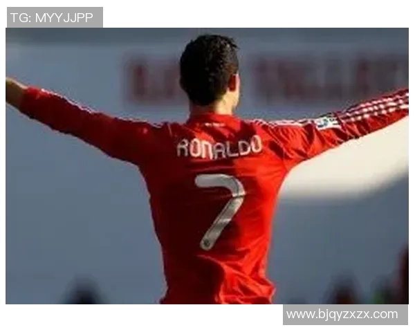 足球明星炫酷背景图集展现球场魅力与个人风采的完美结合